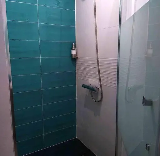 빌라 M Comme Maison A La 라론드레모레