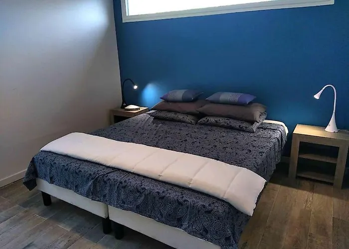 M Comme Maison A La 빌라 라론드레모레