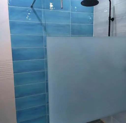 M Comme Maison A La 빌라 라론드레모레